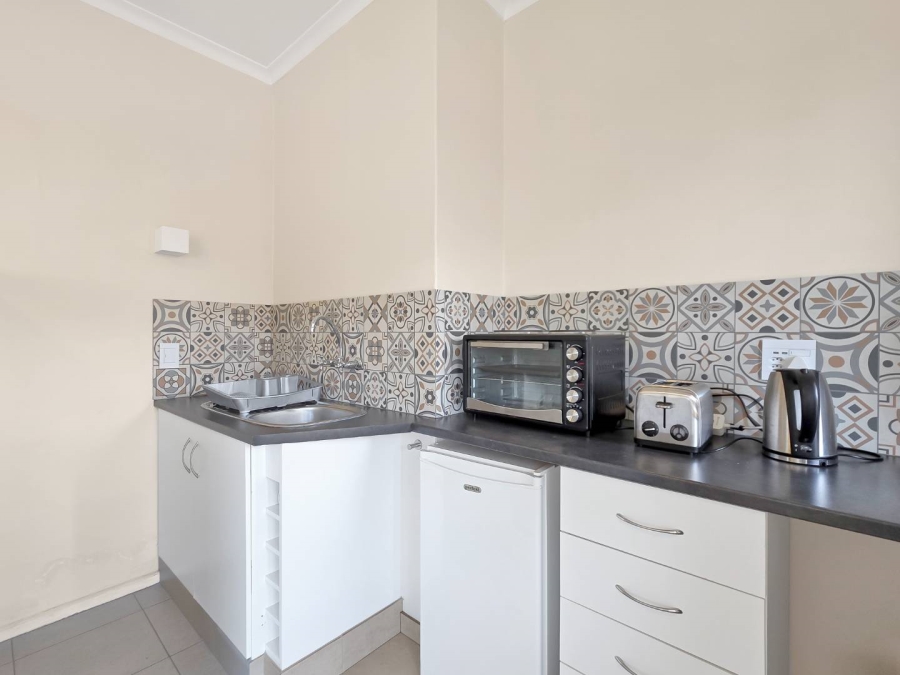 1 Bedroom Property for Sale in Gardens Western Cape